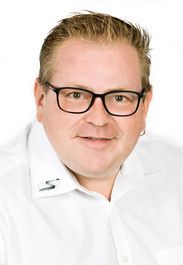 Poelzl Marcel Portraet