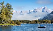 Zell am See ist die Bezirkshauptstadt des gleichnamigen im österreichischen Bundesland Salzburg gelegenen Bezirks mit 9544 Einwohnern. Die Wurzeln der Stadt reichen bis in die Bronzezeit zurück.